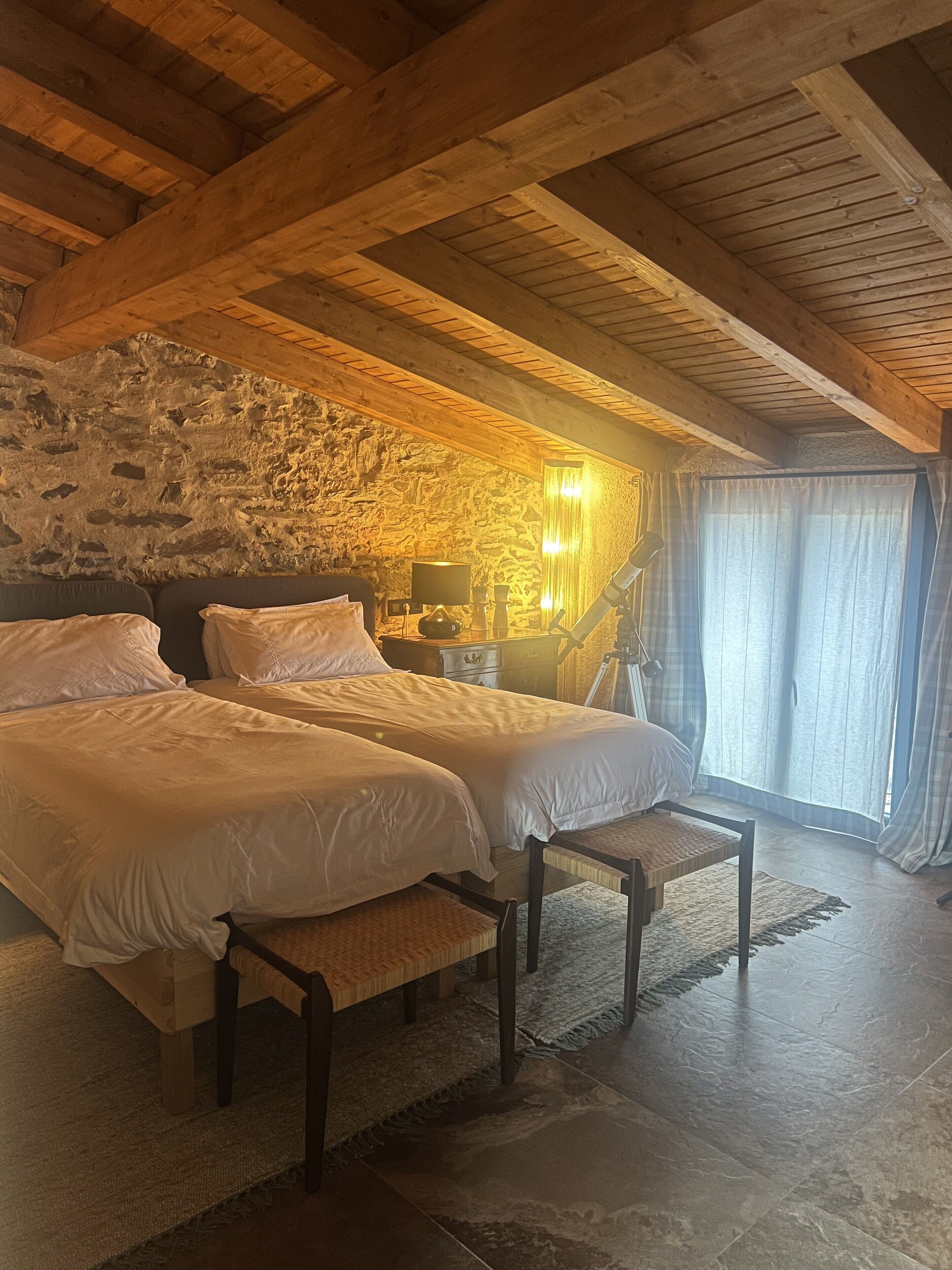 4 bedrooms, WiFi, bed sheets