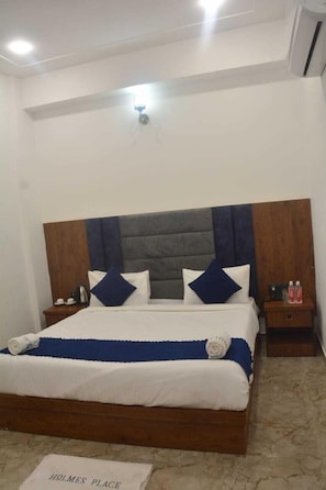 Deluxe Double Room | Free WiFi