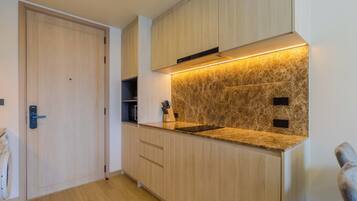 Apartment, Balcony | Private kitchen