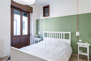 1 chambre, fer et planche à repasser, accès au Wi-Fi (inclus)