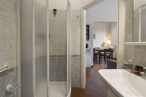 Shower, bidet - Classic Florence Studio by MMega (Florence)