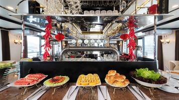Free daily buffet breakfast