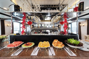 Free daily buffet breakfast  - Dragon Premium Cruise (Ha Long)