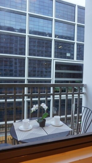 Standard Apartment | Terrace/patio - Shore 1 Tower C2 Unit 862 (Pasay)