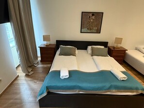Basic Apartment | Seterika/papan seterika, Wi-fi percuma 