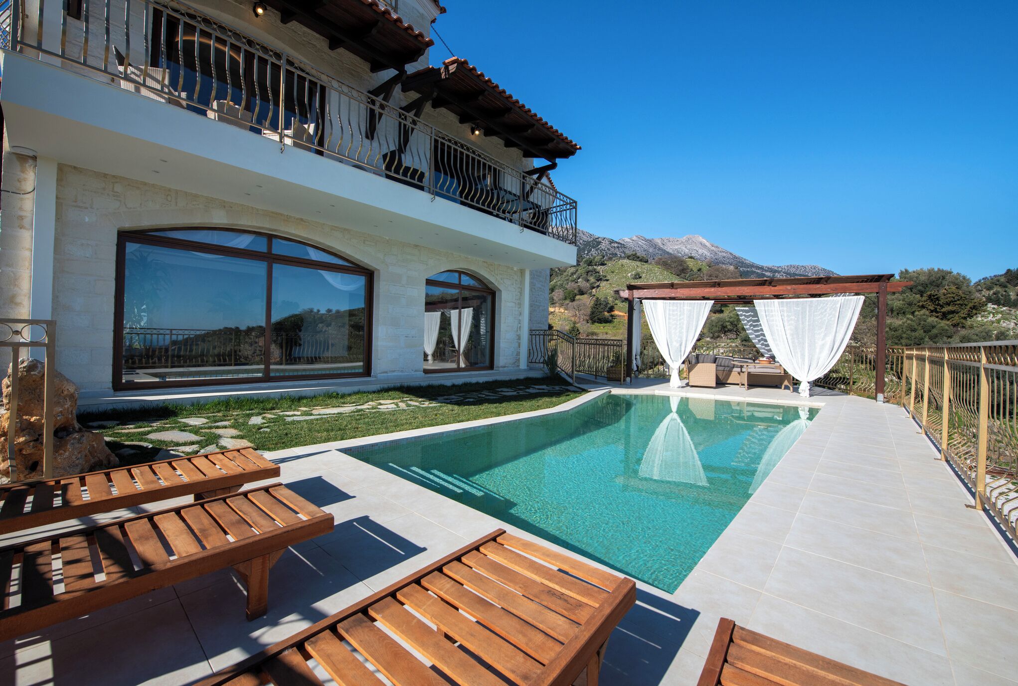 Vila superluxo, 3 quartos, piscina particular, vista para o mar | Piscina particular