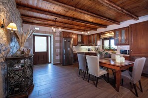 Luxury Villa, 6 Bedrooms, Private Pool, Sea View | Dining room