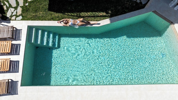Villa luxueuse, 3 chambres, piscine privée, vue sur la mer | Literie de qualité, décor unique, ameublement unique