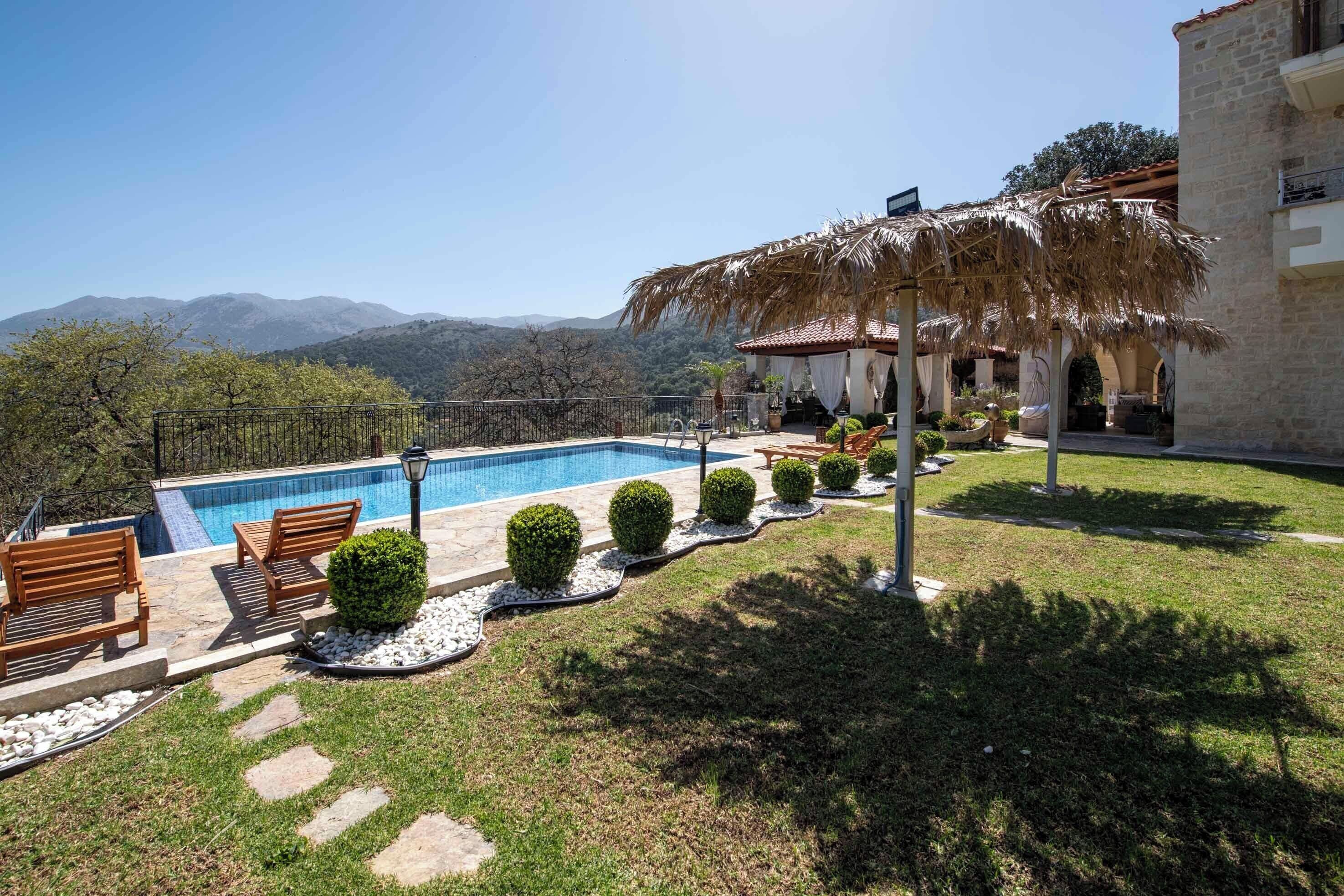 Vila superluxo, 6 quartos, piscina particular, vista para o mar | Piscina particular