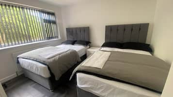 Iron/ironing board, WiFi, bed sheets