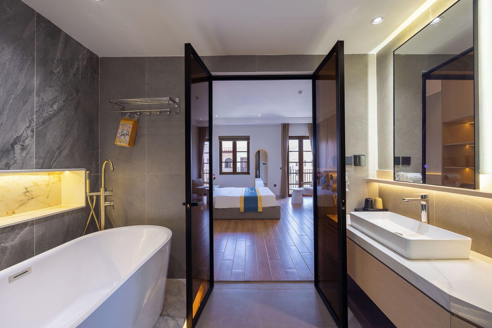 Deluxe Suite, Balcony, City View | Free WiFi