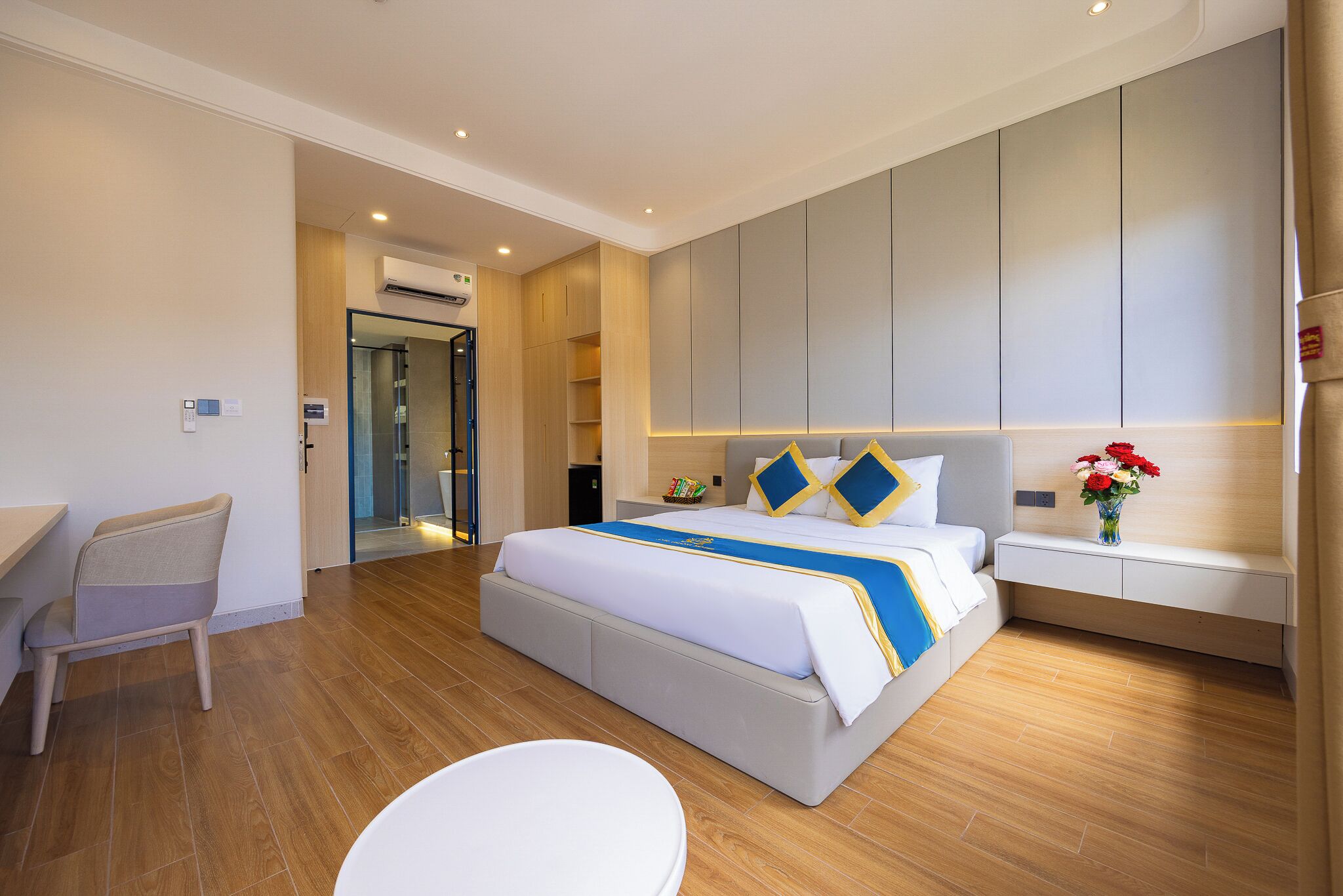 Deluxe Suite, Balcony, City View | Free WiFi