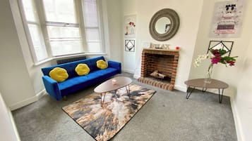 Nhà, 2 phòng ngủ | Phòng khách