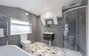 House, 2 Bedrooms | Bathroom
