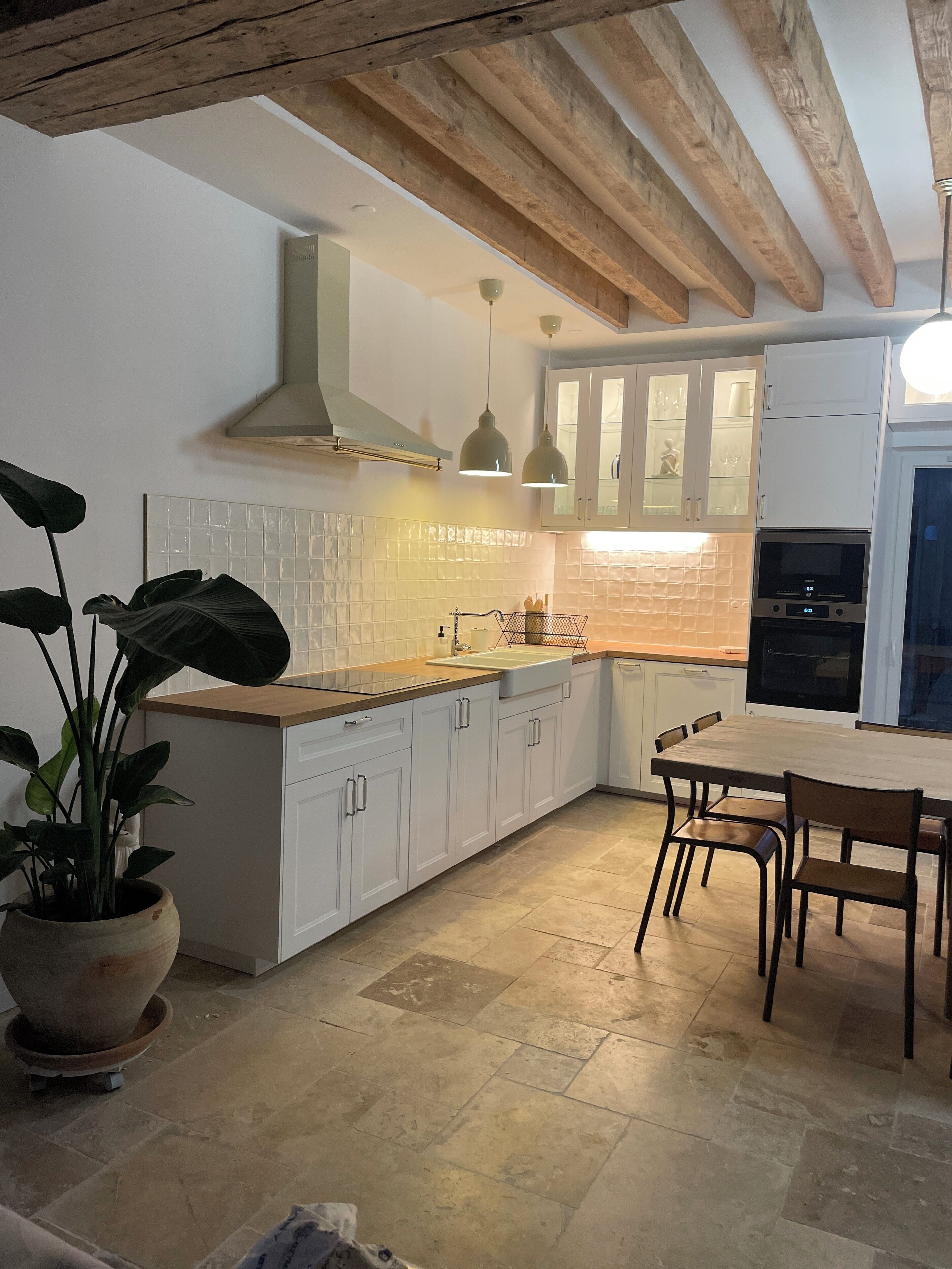 Micro-ondes, four, plaque de cuisson, lave-vaisselle