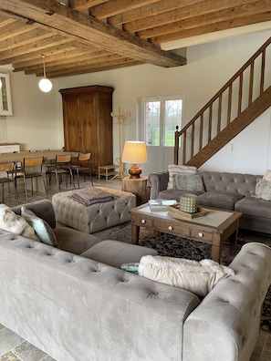 TV, fireplace - Large gîte for 15 people in a quiet location - Nature, near Paris & Perche (Gournay-le-Guérin)