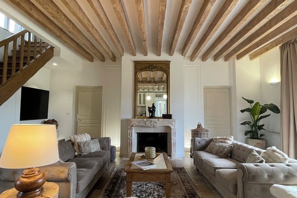 Télévision, cheminée