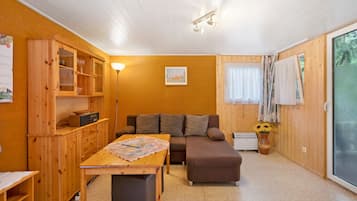 Fernseher, Tischtennisplatte