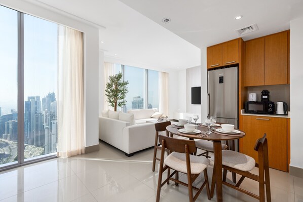 Apartment - City Heights Retreat w Panoramic Skyline Views (Dubai)