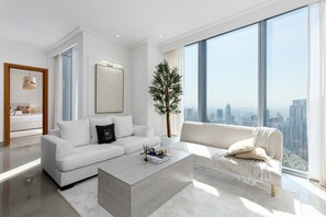 Apartment - City Heights Retreat w Panoramic Skyline Views (Dubai)