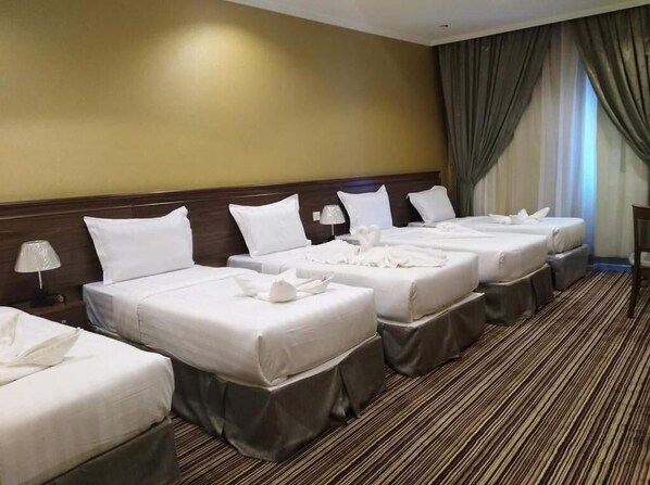 Chambre Familiale | Wi-Fi gratuit