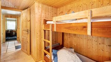 2 bedrooms, bed sheets