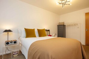 1 bedroom, WiFi, bed sheets - Marylebone Retreat, by Veeve (London)