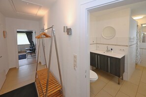 Shower, hair dryer - Vacation home "Leuchtboje" (Büsum)