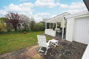Outdoor dining - Vacation home "Leuchtboje" (Büsum)