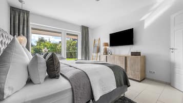 Tabla de planchar con plancha, cuna de viaje y wifi gratis