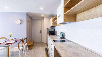 Apartment, Balcony | Private kitchenette