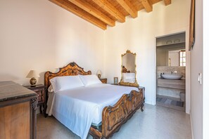 Apartment, 3 Bedrooms, Balcony | Iron/ironing board, free WiFi - San Salvatore Apartment by Wonderful Italy (Palermo)