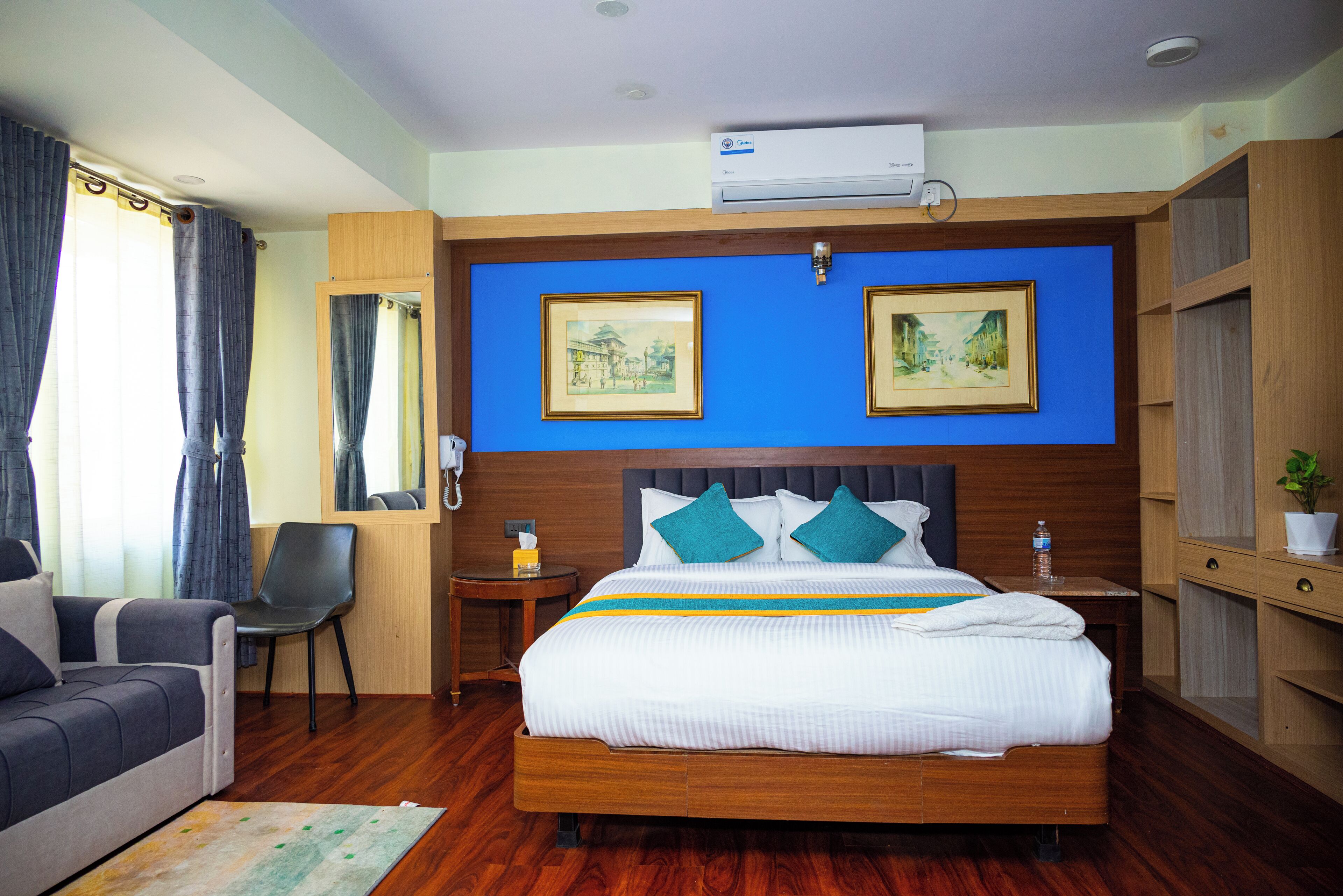 Family Triple Room | Desk, free WiFi