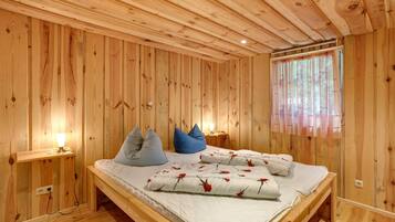 2 bedrooms, bed sheets, wheelchair access