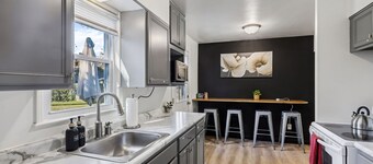 2BR with Private Hot Tub