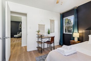 2 bedrooms, desk, iron/ironing board, WiFi