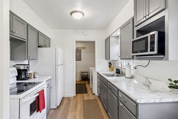 Fridge, microwave, oven, stovetop