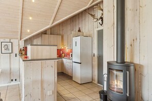 Kühlschrank, Ofen, Geschirrspüler, Wasserkocher