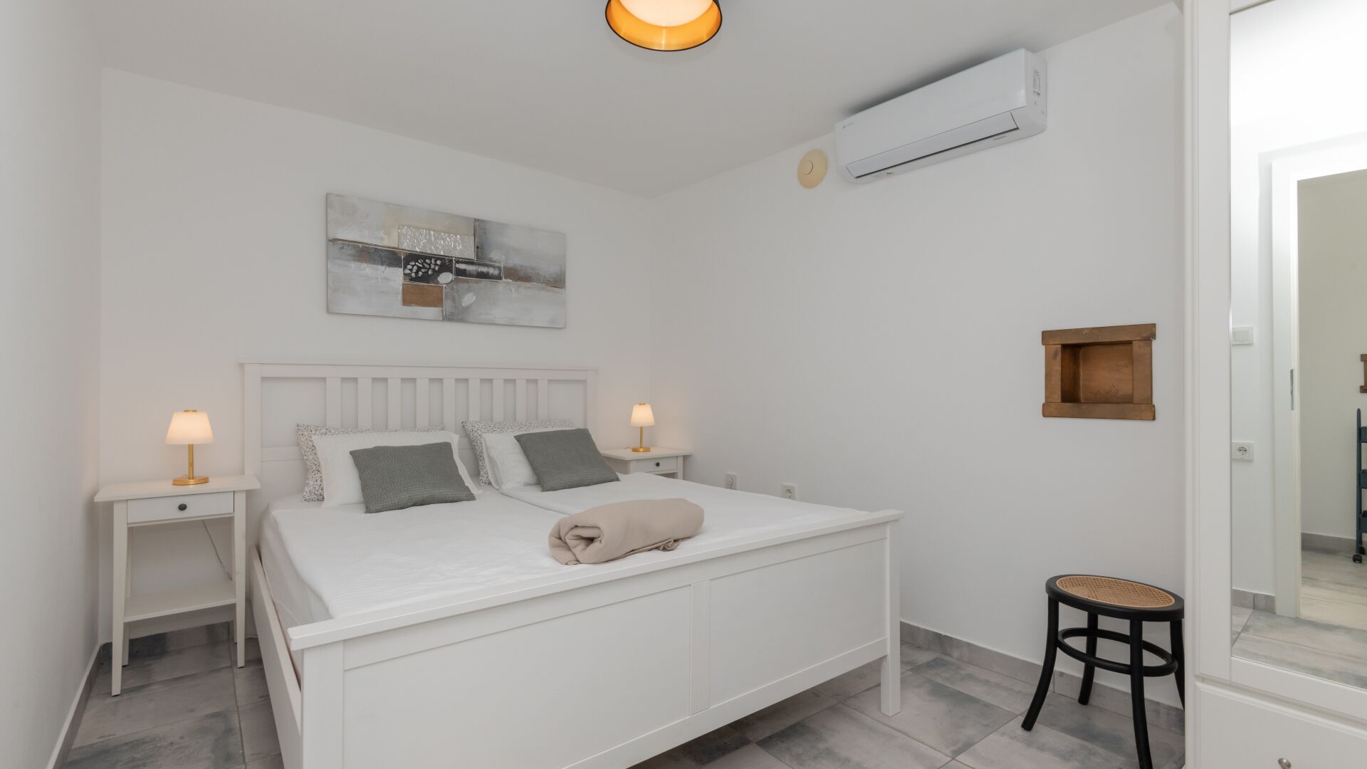 2 bedrooms, iron/ironing board, free WiFi, bed sheets