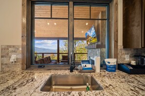 Interior - Golden Sunsets at Eagles Nest - hot tub, view, community amenities (Banner Elk)