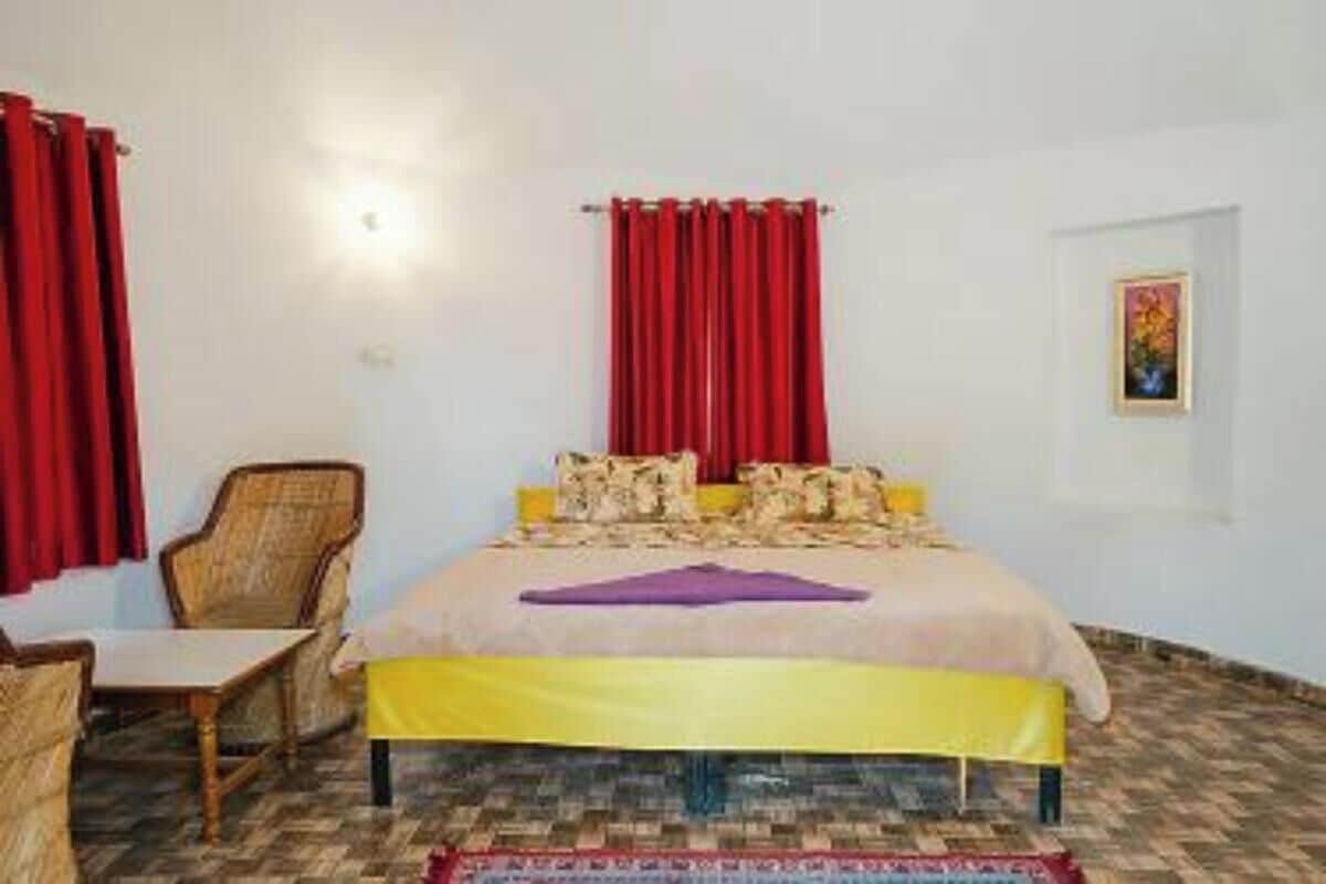 Deluxe swiss huts | Free WiFi