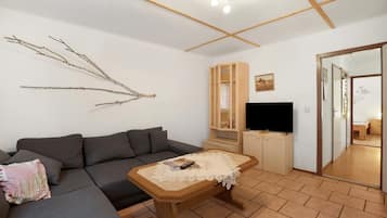 Fernseher, Tischtennisplatte