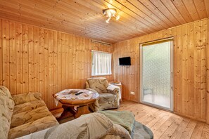 Fernseher, Tischtennisplatte