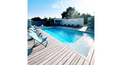 Contemporary villa 4★ with heated pool - between Bordeaux and Lacanau