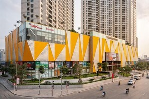 Unclassified image, 2 of 10, button - Harmony Vinhomes D'Capitale Residences (Hanoi)