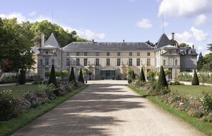 Exterior - CHARMING apartment NEAR DOWNTOWN RUEIL. 20 minutes from LA DÉFENSE, 45 minutes from PARIS (Rueil-Malmaison)