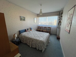 2 Schlafzimmer, Bügeleisen/Bügelbrett, Bettwäsche