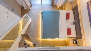 Room, Multiple Bedrooms, Accessible, Smoking | 11 bedrooms