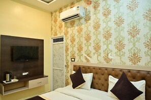 Literie hypoallergénique, bureau, chambres insonorisées, Wi-Fi gratuit