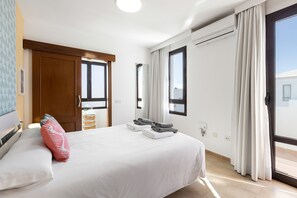 2 عدّة غرف نوم ومكواة/لوح كي وواي فاي �مجانًا وملاءات أسرّة